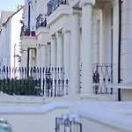 Notting Hill Light & Airy