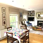 Notting Hill Light & Airy
