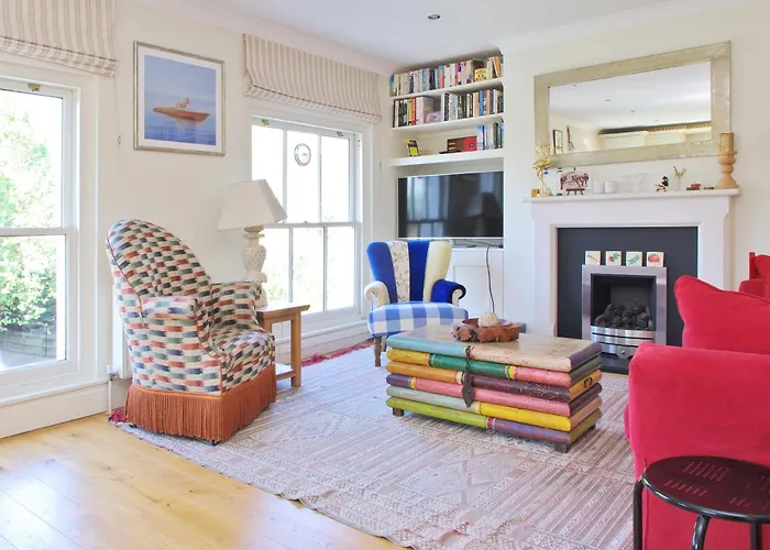 Notting Hill Light & Airy